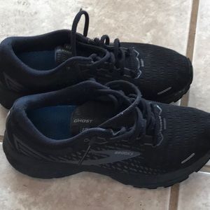 Brooks ghost 13 black running shoes